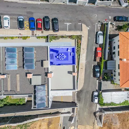 Apartment Rooftop - By Wehost *