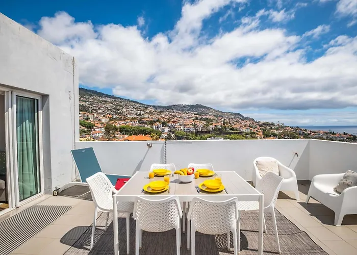 Rooftop - By Wehost アパート フンシャル